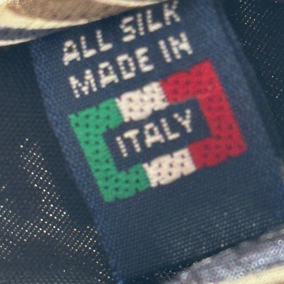 Men’s Mulberry Italian Silk Tie​​ - Picture 5 of 5